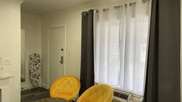 Standard Studio, 2 Double Beds, Non Smoking, Kitchenette | Living area | Offices