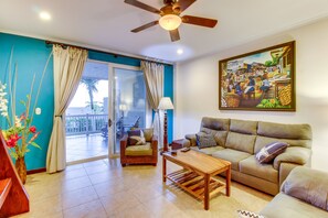 Flat-screen TV, Netflix, DVD player