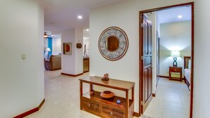 Hallway - The Palms 101 (Jacó)