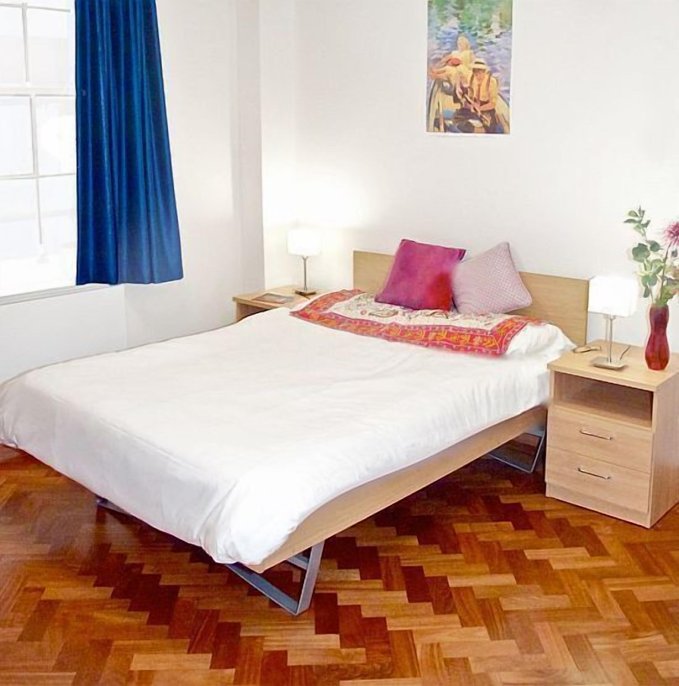 Classic Double Room, Ensuite | Desk, free WiFi, bed sheets