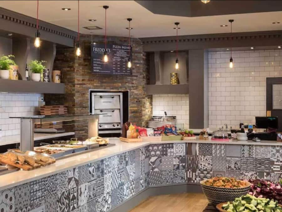 Breakfast (GBP 10 per person)