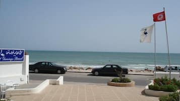 Private beach, white sand, beach bar