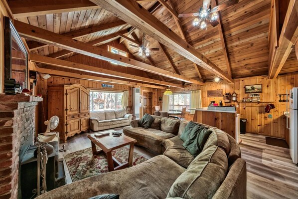 Flat-screen TV, fireplace