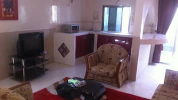Suite | Living area | Plasma TV