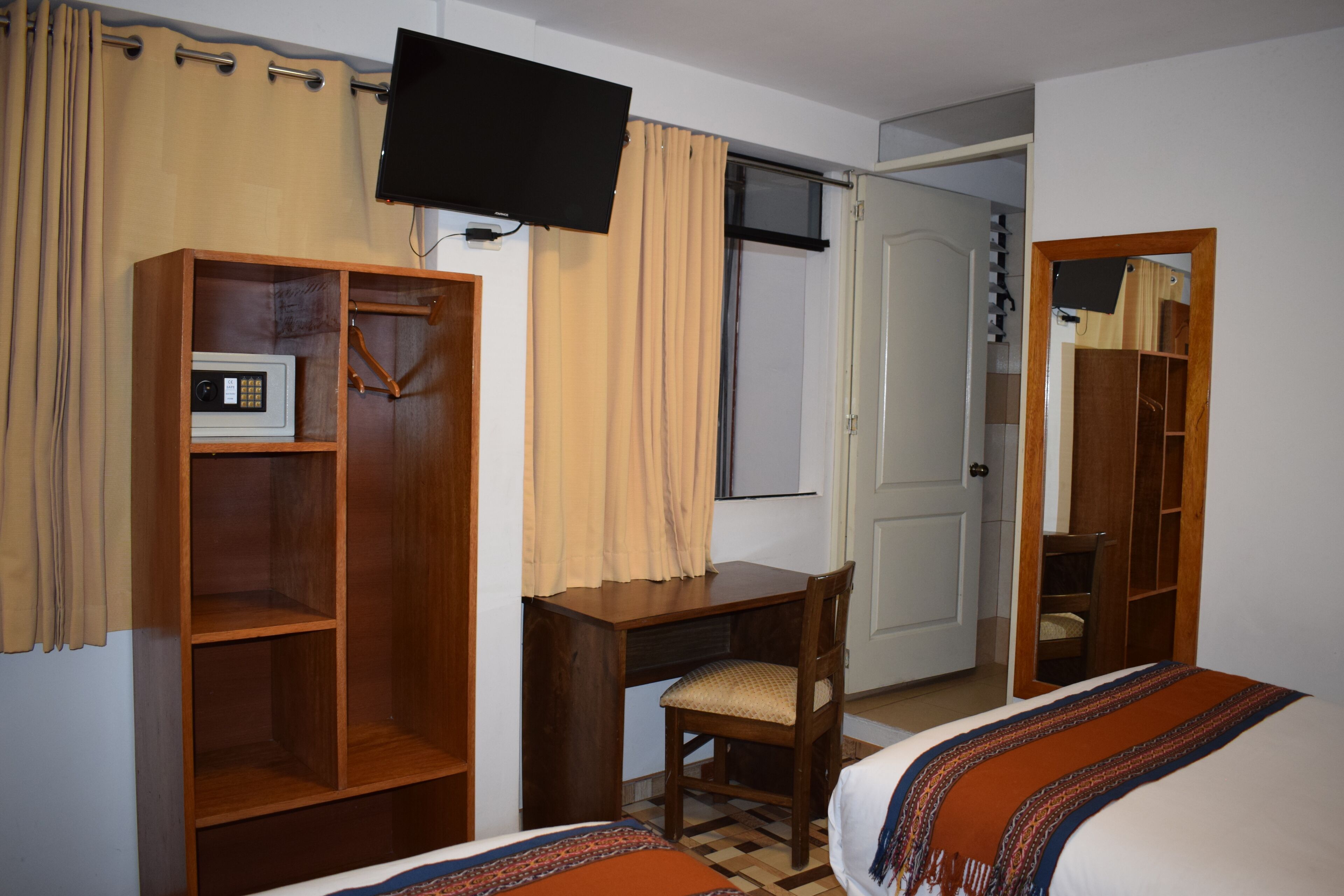 twin room | 1 bedroom, down duvets, in-room safe, individually furnished