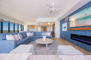 TV, fireplace