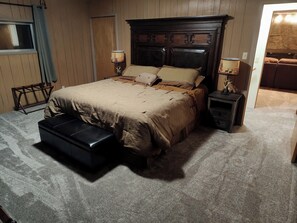 3 bedrooms, iron/ironing board, travel crib, free WiFi
