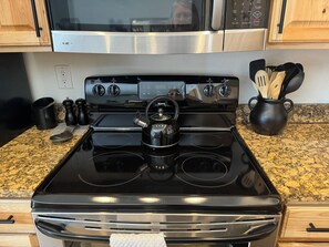 Fridge, microwave, oven, stovetop - 2BR + 2FB-End Unit with Mountain View -Ground Floor - No Stairs! (Mesquite)