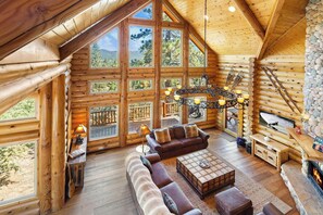 Televisio, takka, pöytäjalkapallopöytä