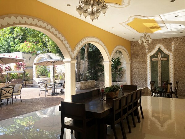 Courtyard view - Villa San Antonio de Padua (Izamal)