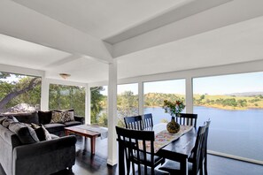 Dining - Tulloch Lake House! Panoramic Views & Private Dock (Jamestown)