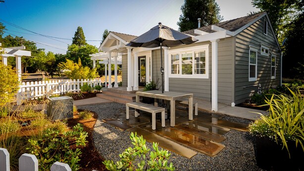 屋外ダイニングエリア