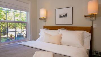 2 chambres, fer et planche à repasser, lit de bébé portatif