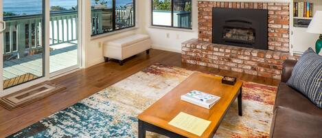 TV, fireplace, table tennis, stereo