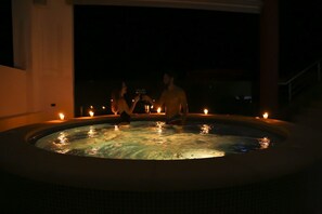Outdoor spa tub - Casa Margarita Hotel And Paradise (Chiquimulilla)