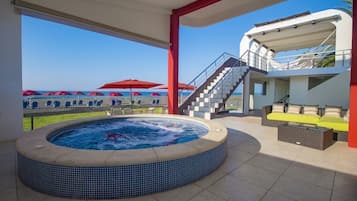 室外 SPA 浴池