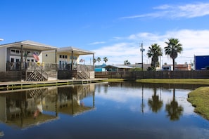 Exterior - Large Garage for Boat, Shared Pool , Pet Friendly, Golf Cart Access (Port Aransas)