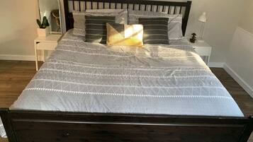 1 dormitorio, tabla de planchar con plancha, cuna de viaje y wifi gratis