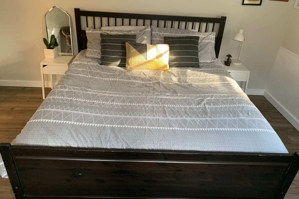 1 Schlafzimmer, BĂŒgeleisen/BĂŒgelbrett, Reisekinderbett, kostenloses WLAN