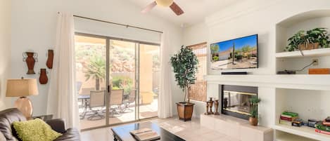 Smart TV, fireplace, stereo