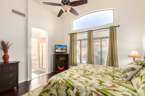 3 bedrooms, iron/ironing board, free WiFi, bed sheets - Beautiful home w/ private heated pool in quiet gated community. (Mesa)