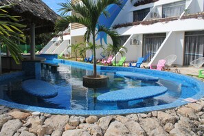 Outdoor pool, sun loungers - Axkan Tulum (Tulum)