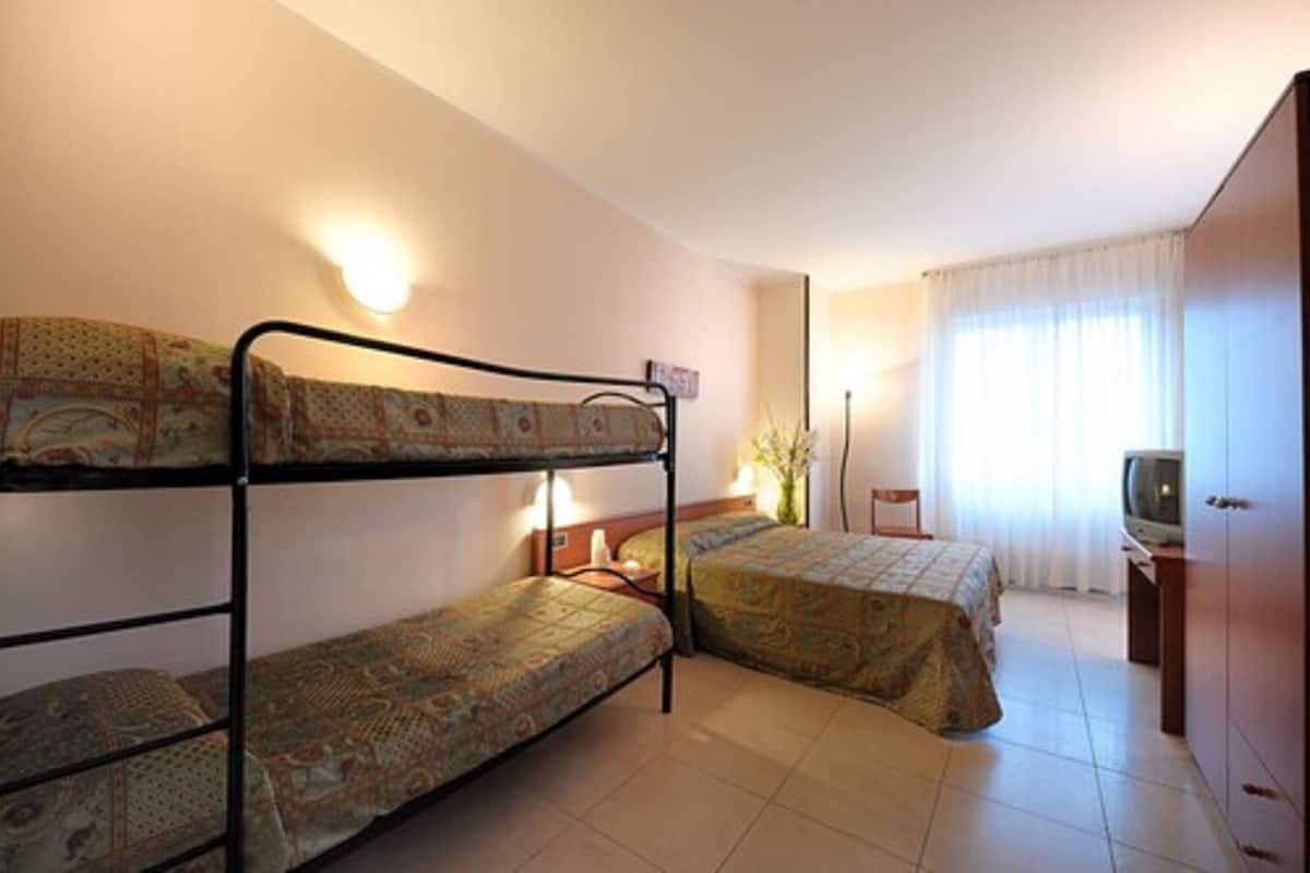 Desk, cots/infant beds, rollaway beds, free WiFi