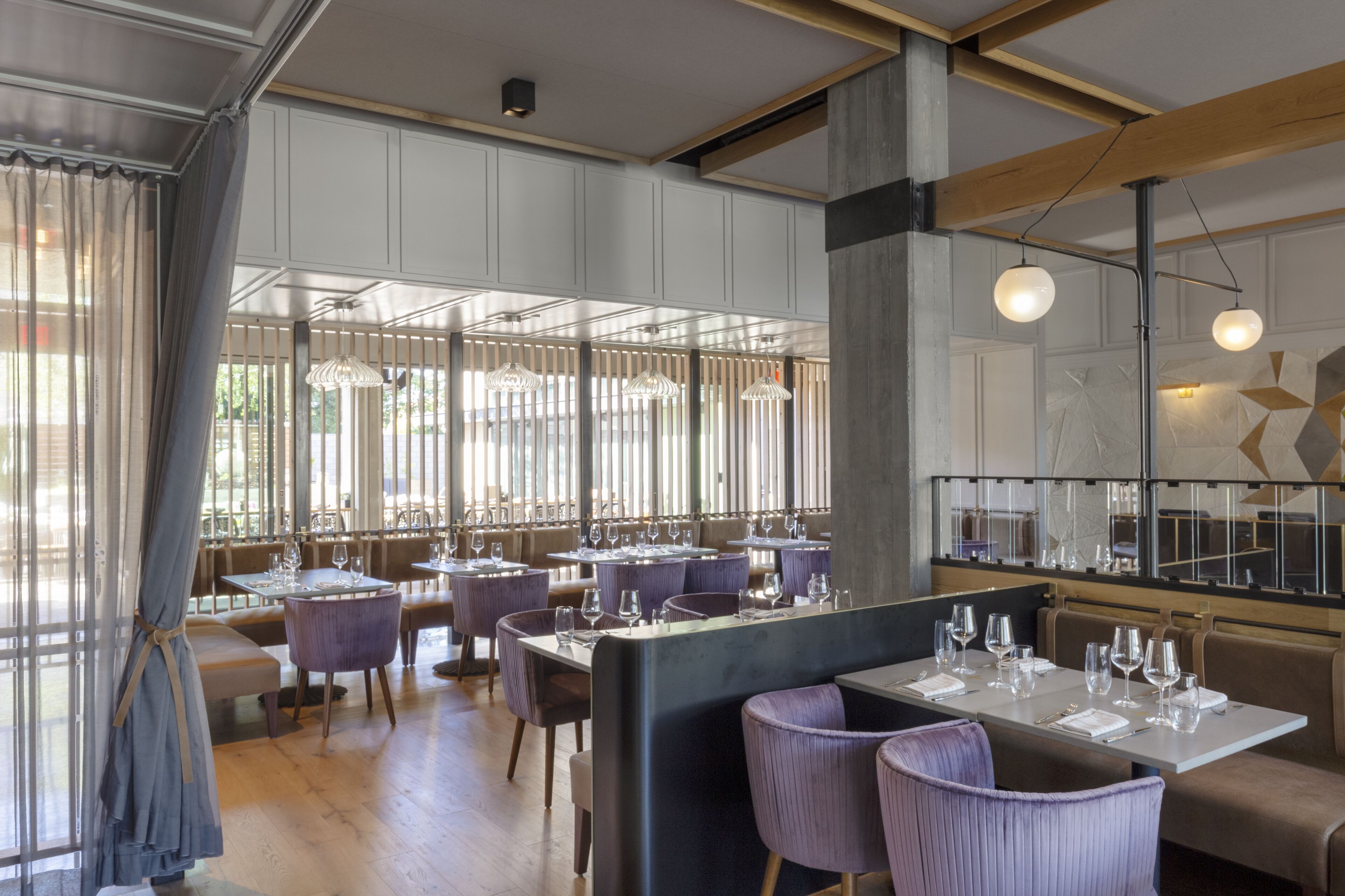 breakfast, lunch and dinner served