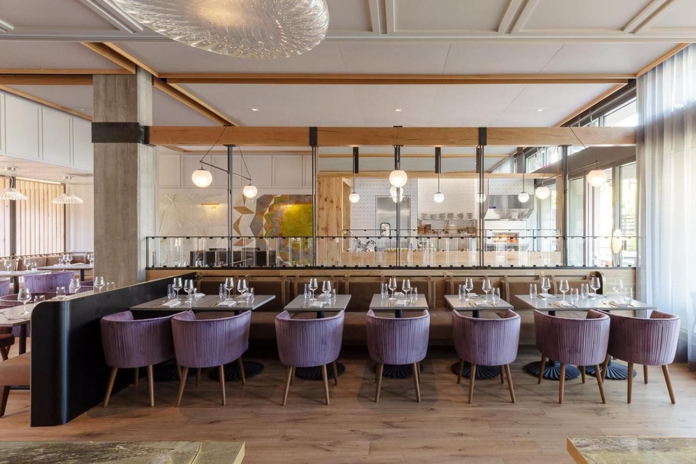 Breakfast, lunch and dinner served