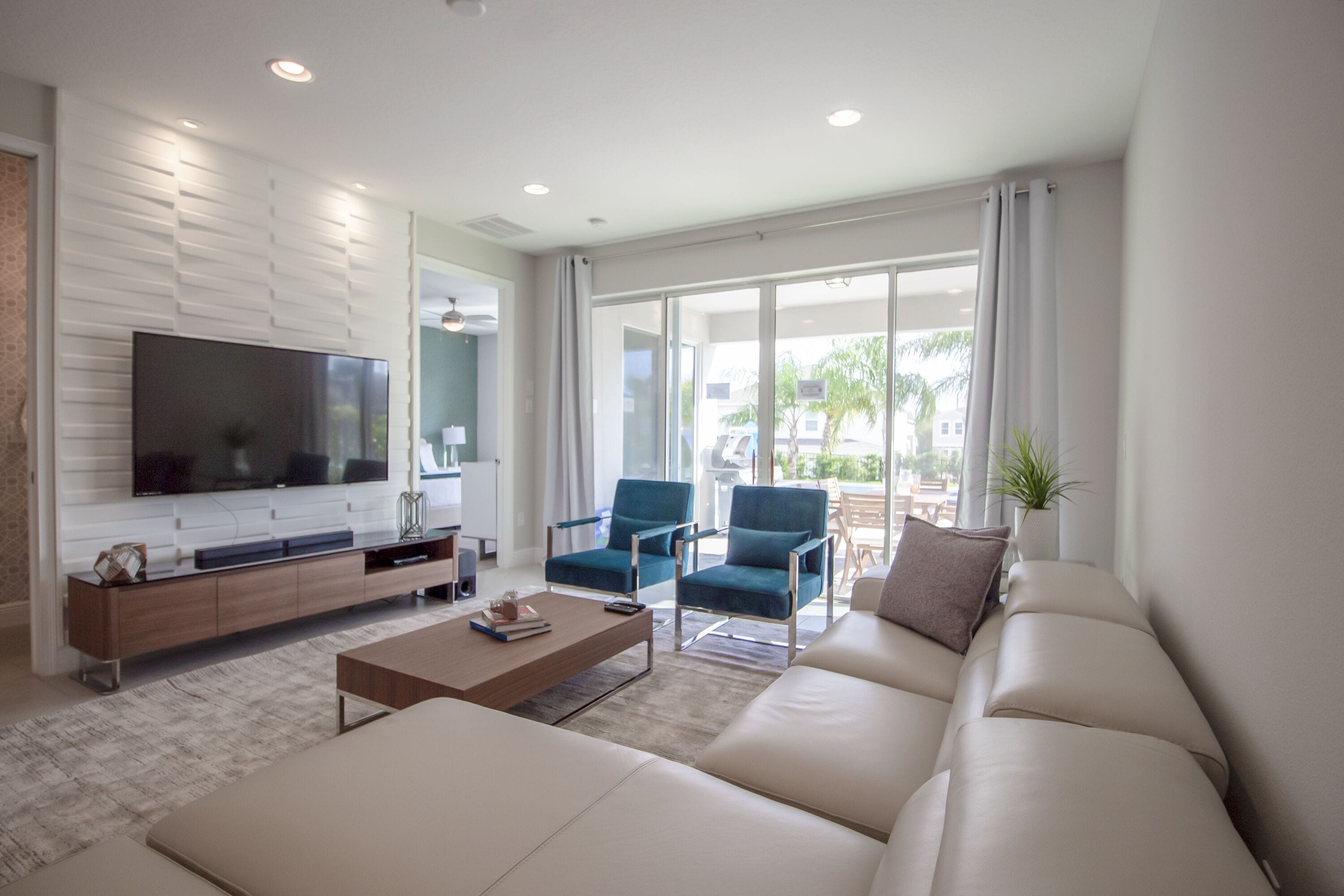 Encore Resort 6 Bedroom Vacation Home with Pool (2102) | Salle de séjour