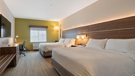 Premium bedding, pillowtop beds, in-room safe, desk. Holiday Inn Express & Suites Macon North by IHG