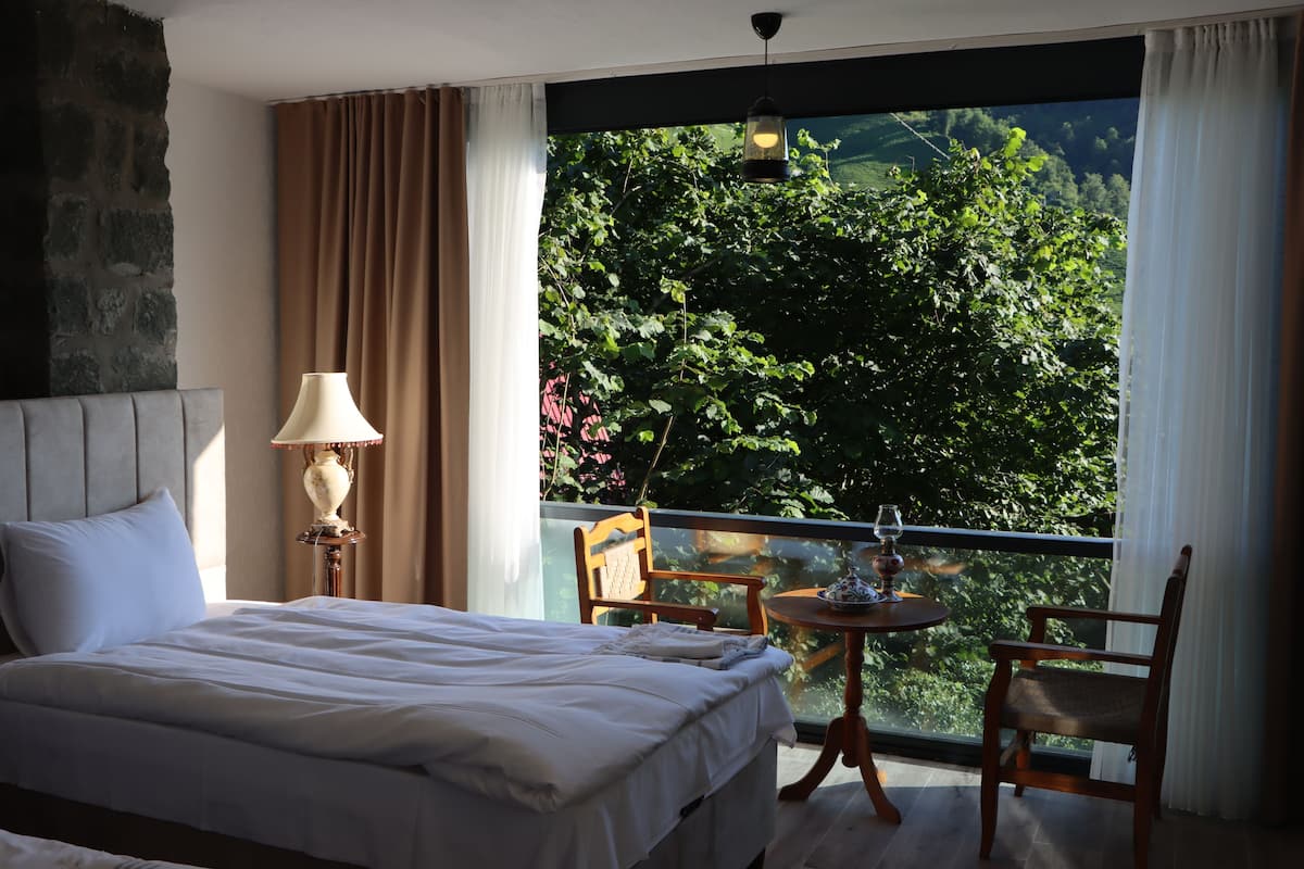 Egyptian cotton sheets, premium bedding, down duvets