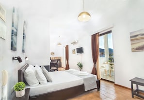 Double or Twin Room | Minibar, in-room safe, free WiFi, bed sheets - Hotel Porto Diakofti (Kithira)