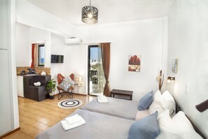 Double or Twin Room | Minibar, in-room safe, free WiFi, bed sheets - Hotel Porto Diakofti (Kithira)