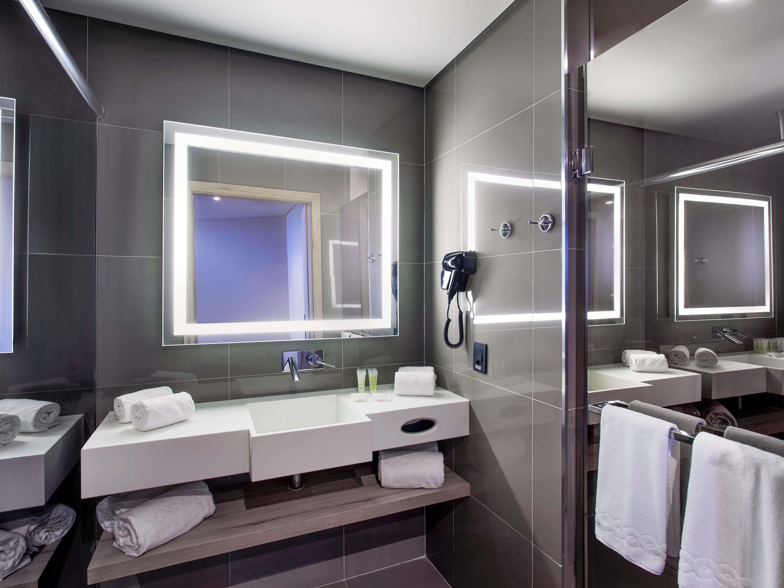 Minibar, in-room safe, desk, blackout drapes