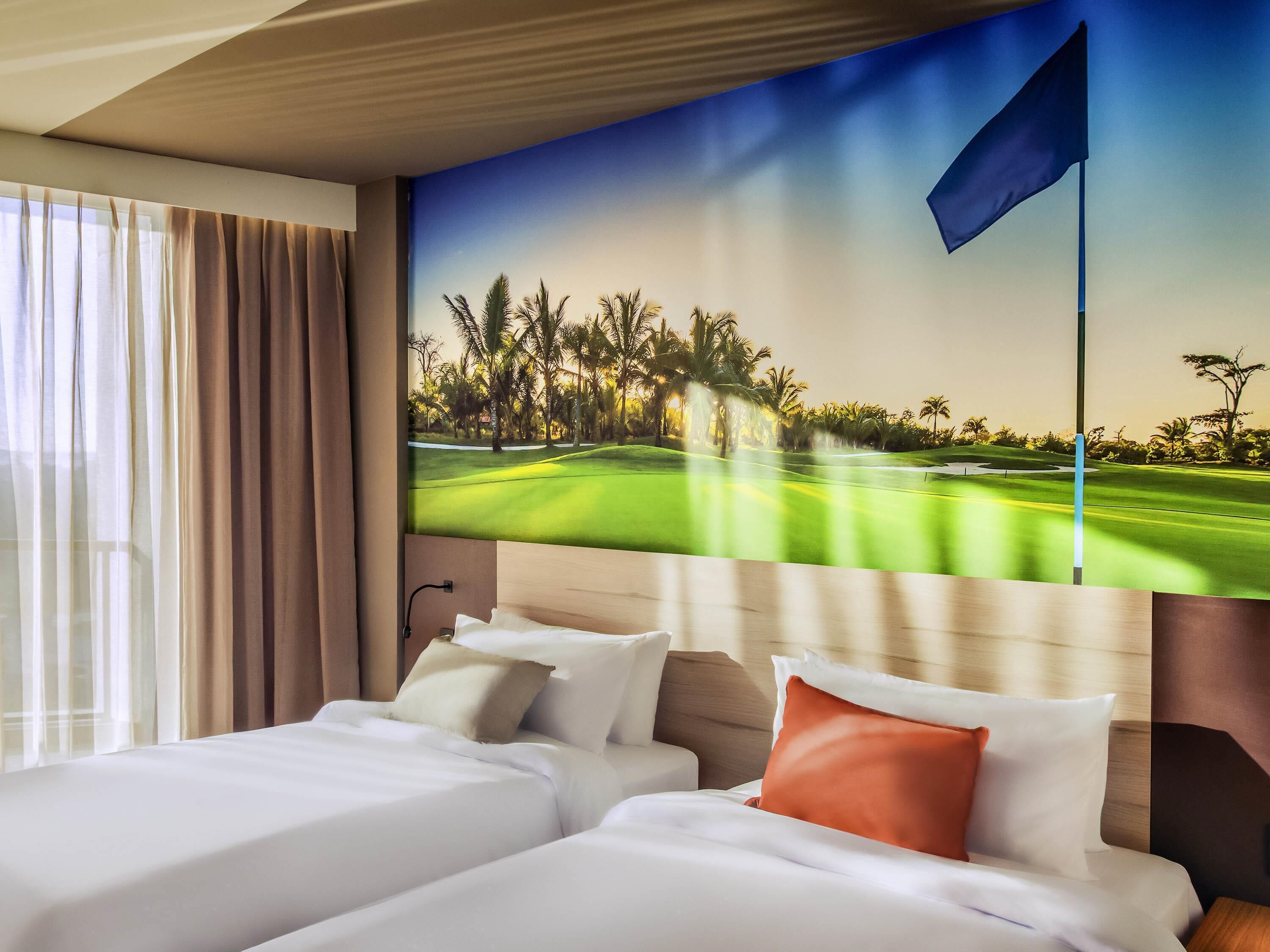 Superior Room, 2 Twin Beds | Minibar, in-room safe, desk, blackout drapes