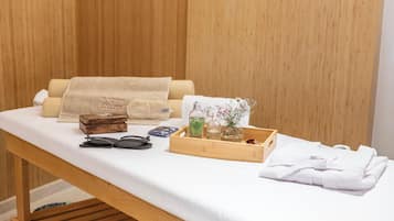 Sauna, bilik wap, rawatan badan, urut tuaman batu, urutan tisu mendalam