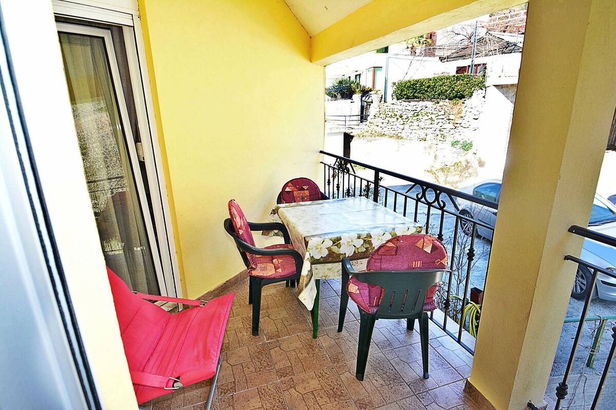 Studio, Terrace (3 Beds) | Balcony
