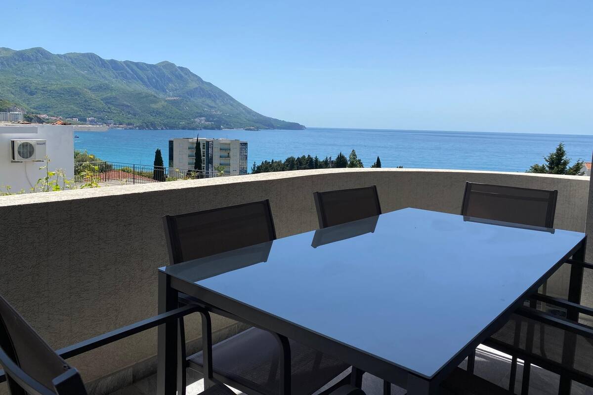 Apartemen Comfort | Balkon