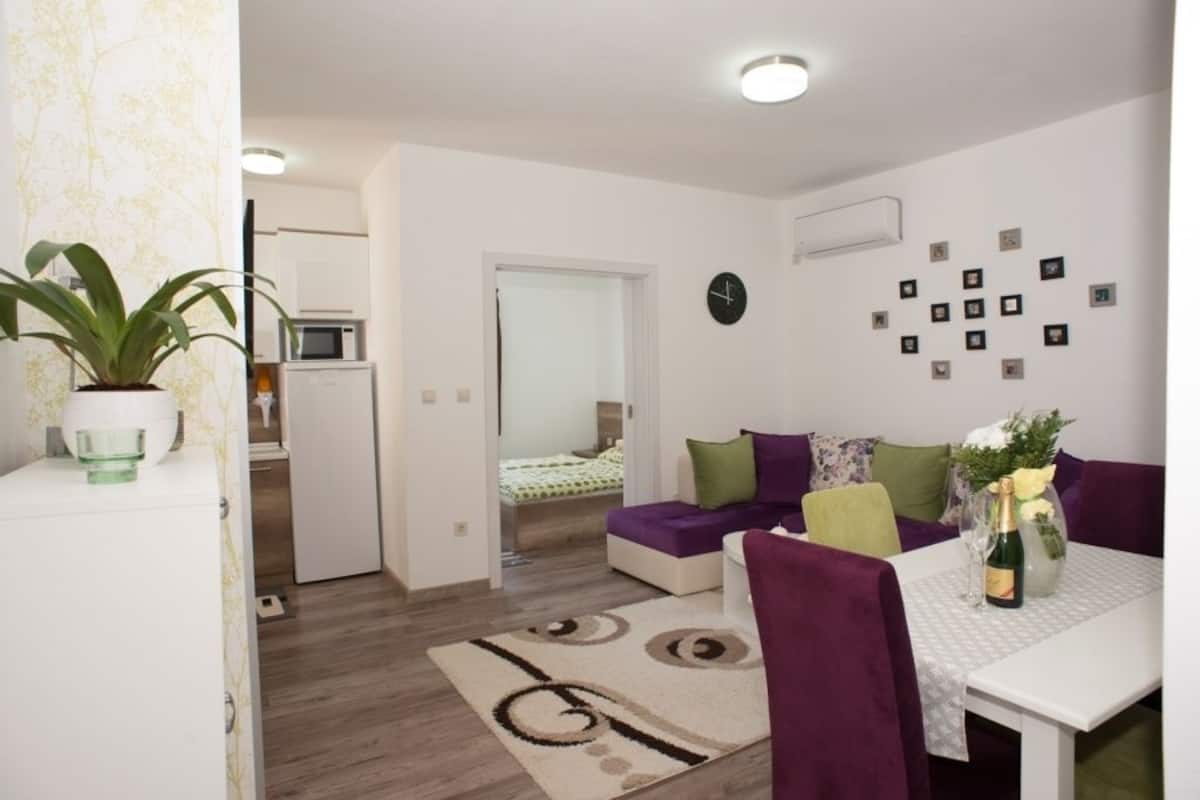 Apartemen Superior, 1 kamar tidur, pemandangan laut | 1 kamar tidur, meja kerja, kedap suara, dan setrika/meja setrika