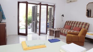 Unclassified image, 5 of 57, button - Apartments Cirkovic (Kotor)