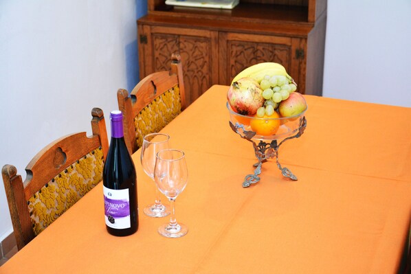In-room dining - Apartments Cirkovic (Kotor)