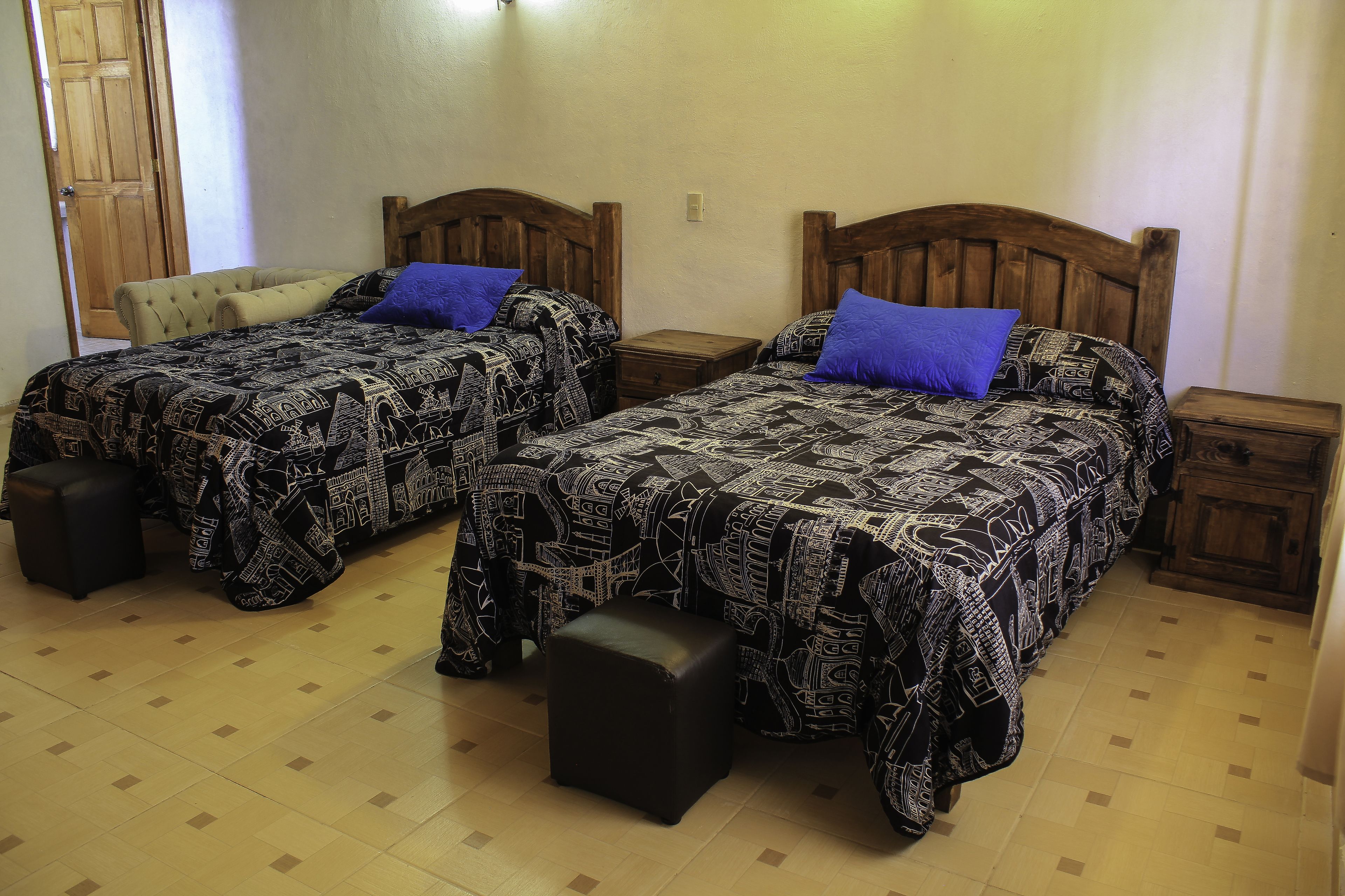 traditional double room | free wifi, bed sheets