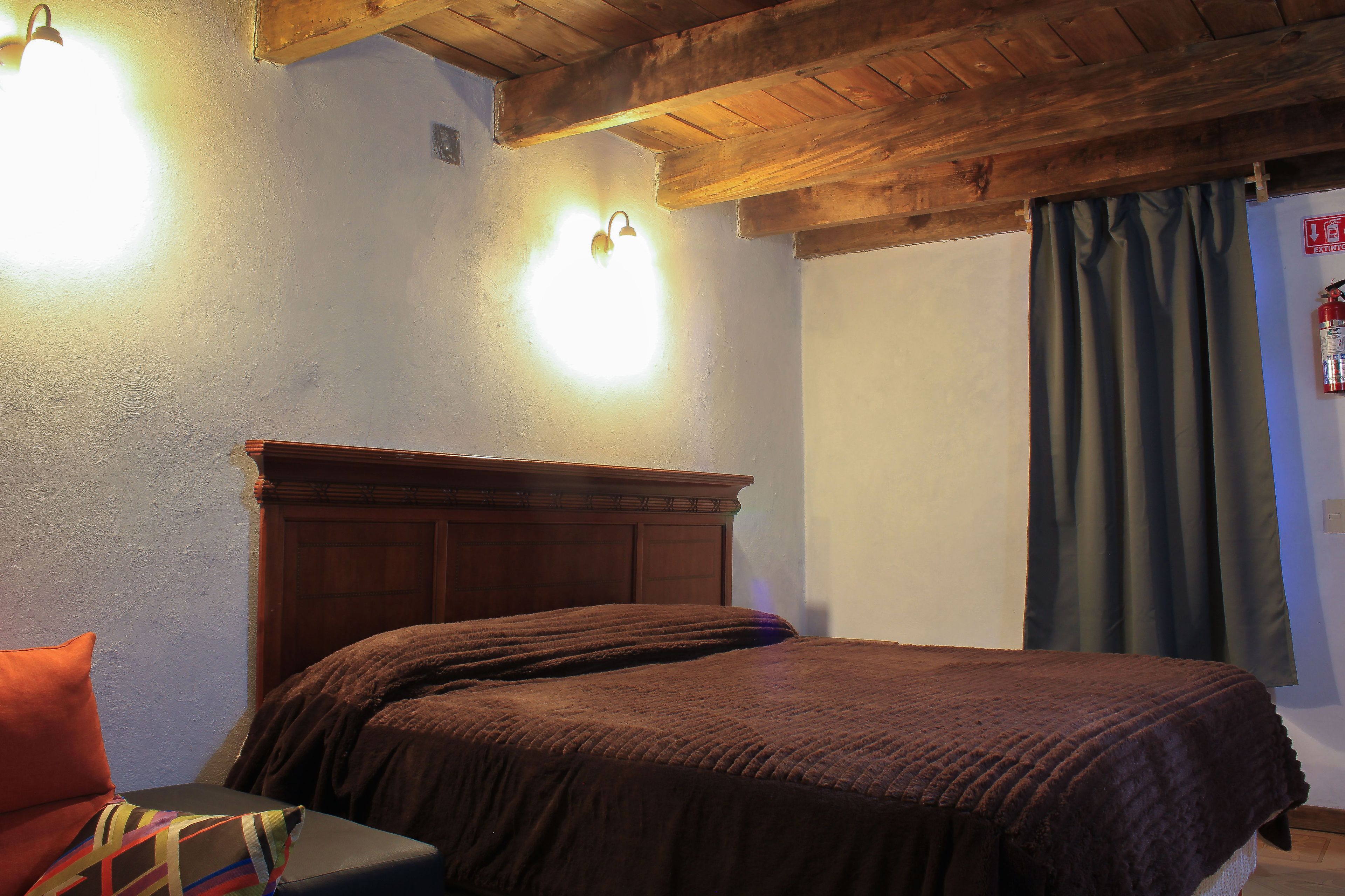 traditional room, 1 king bed | free wifi, bed sheets