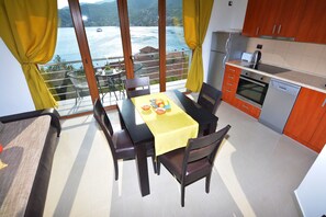 Flat-screen TV - Tale House Montenegro (Tivat)