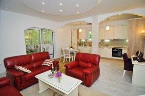 Comfort Apartment, 3 Bedrooms | Living area - Apartments Stankovic (Tivat)