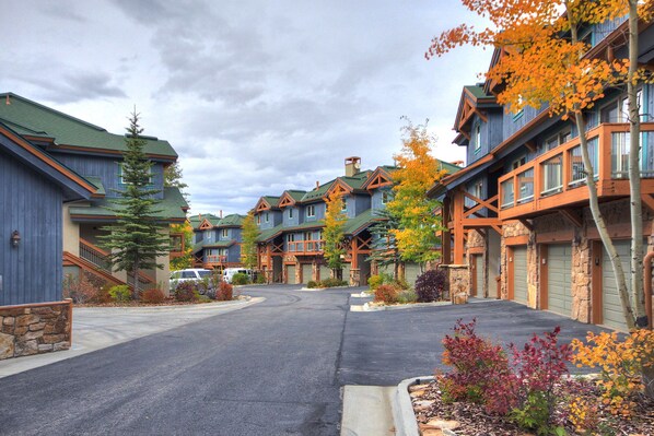 Exterior - Los Pinos D-24, Spacious 2BR Condo in an Amazing Location (Breckenridge)