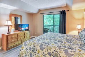 2 bedrooms, iron/ironing board, Internet, bed sheets