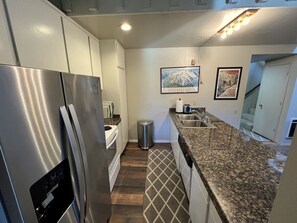 Frigorifero, microonde, forno, lavastoviglie