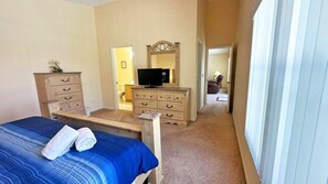 4 chambres, fer et planche à repasser, Wi-Fi, draps fournis
